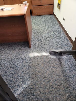 Commercial Carpet Cleaning in Aurora, IL (1)