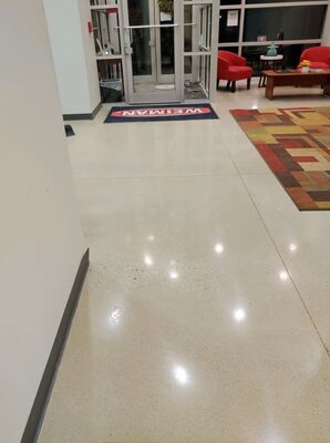 Before & After Commercial Floor Cleaning in Aurora, IL (4)